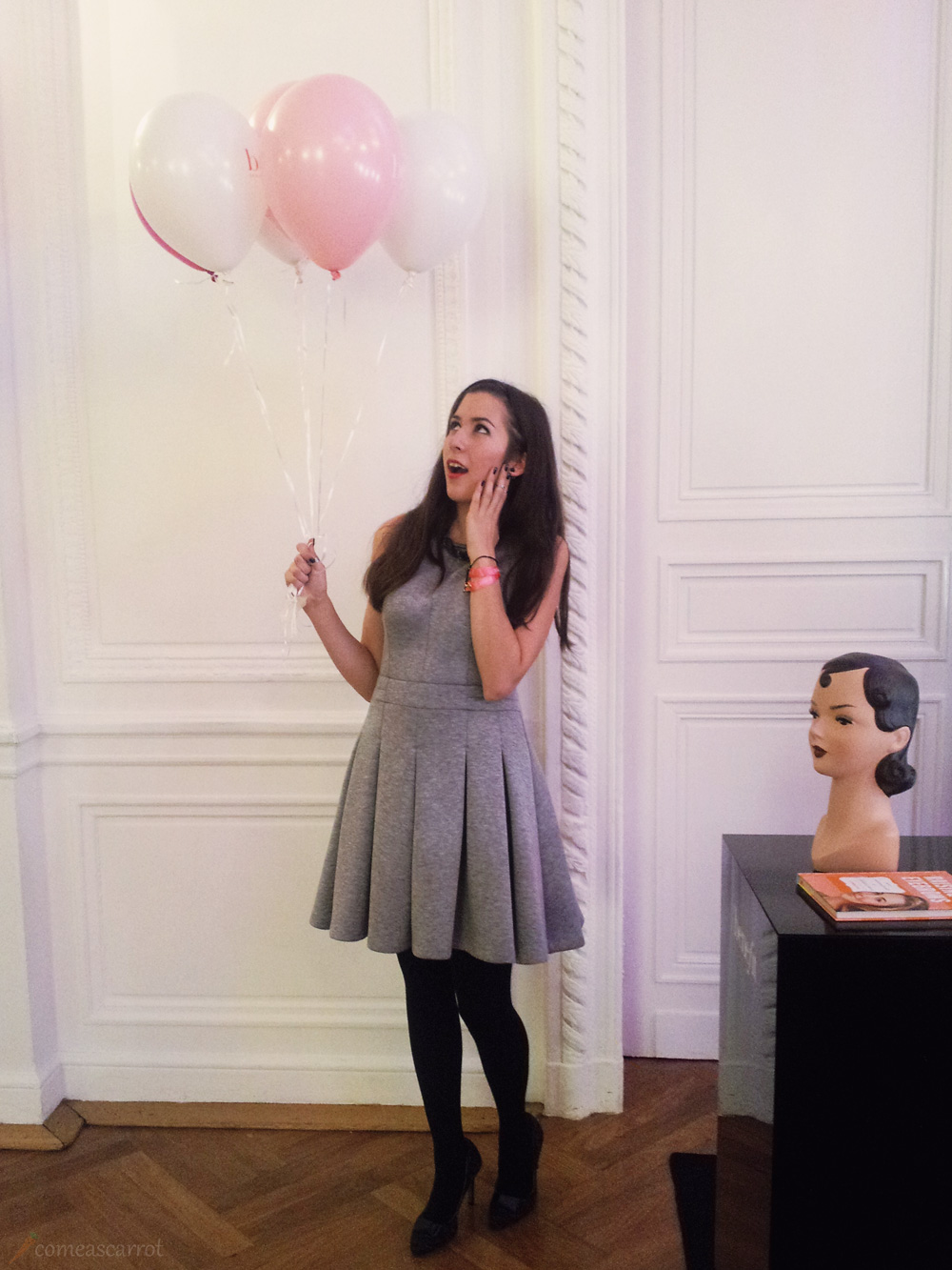 shoe step of the year 2014, award, event, blogger, benefit, ballons, clarks shoes, comptoir des cotonniers, outfit, dress, grey